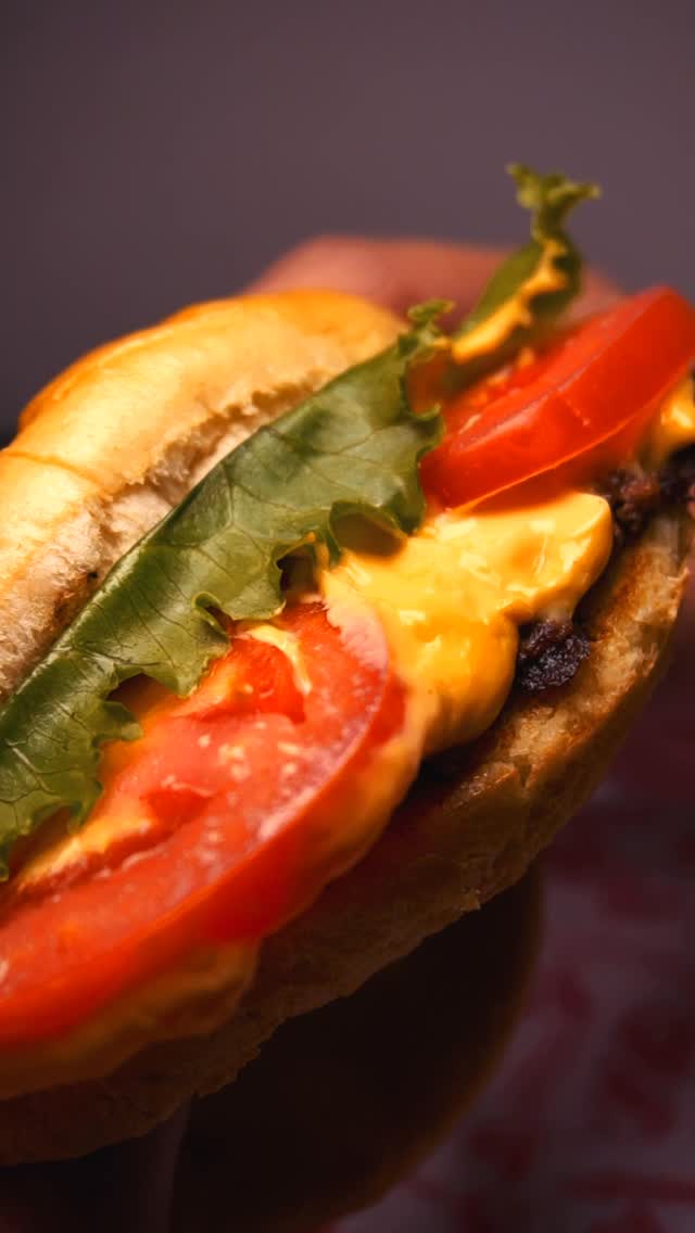 Post Smash House: Enquanto a concorrência coloca mais coisa